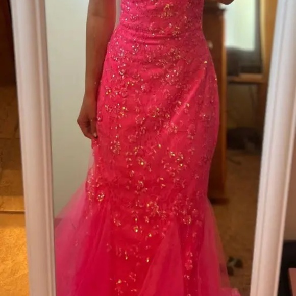 PROM - Picture 4 of 6